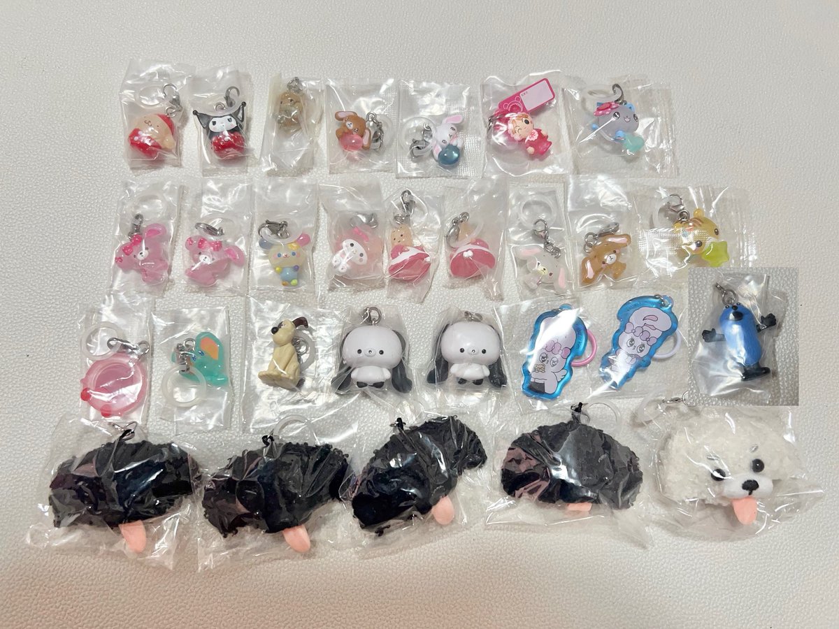 usagi_04123's tweet photo. 【交換】
めじるしアクセサリー ガチャガチャ 

【譲】 画像1.2枚目

【求】 めじるしアクセサリー
                     ↓
         マイメロ、キャミー

         ガチャガチャ 
                  ↓
         ねそべりぬいぐるみ キャミー

         定価での買取も可（ALT参考） https://t.co/gmy3WP5snU
