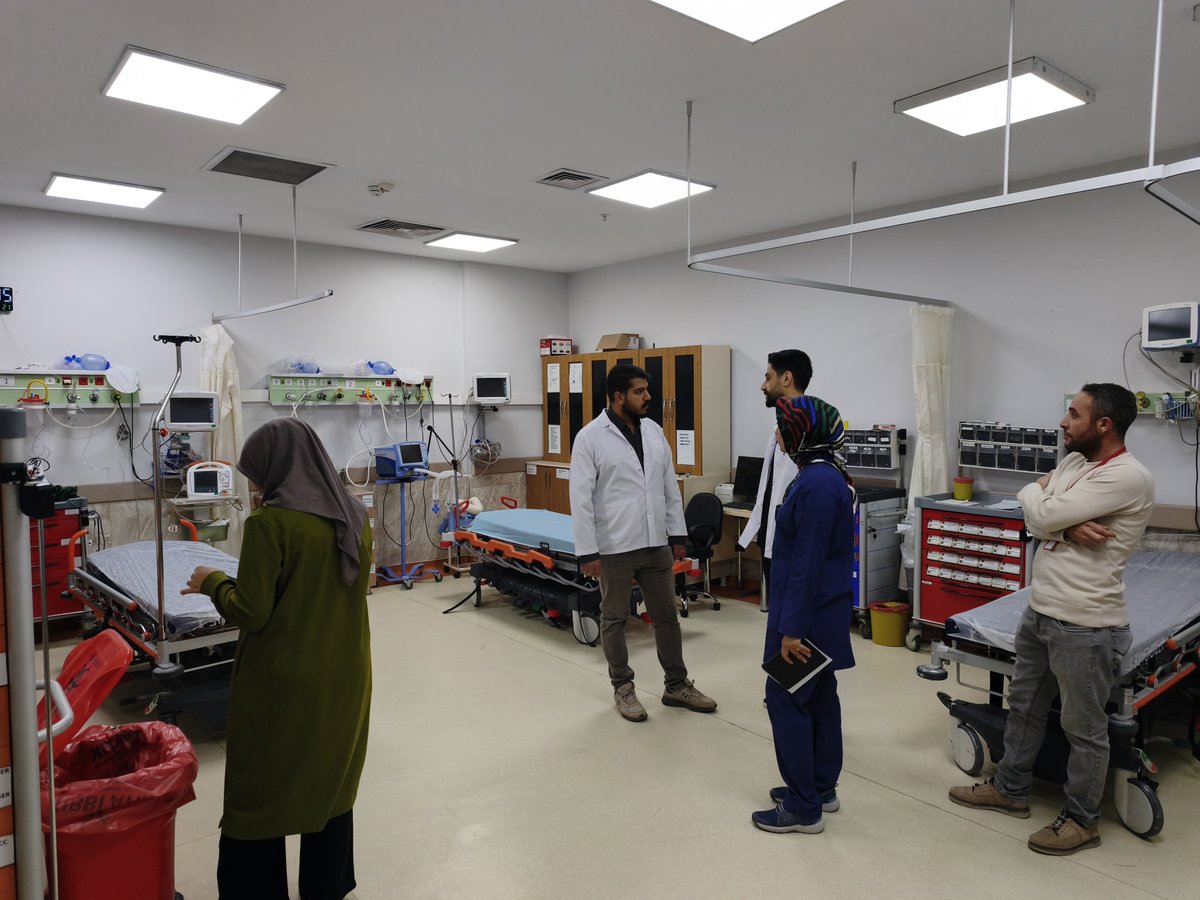 bitlisahlatdh's tweet photo. Ahlat Devlet Hastanesi Yönetimi olarak, Sağlıkta Kalite Standartları gereği hastanemizde kapsamlı bir bina turu ve alan değerlendirmesi gerçekleştirdik.
İdari ekibimizin katılımıyla yürütülen saha çalışmaları kapsamında; https://t.co/YQystXqu4L