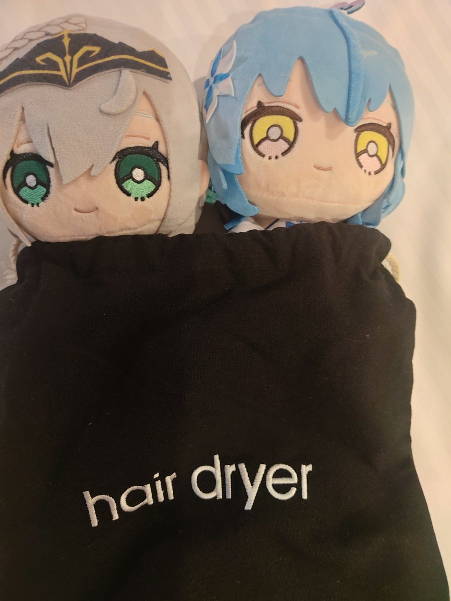 luka_39S2's tweet photo. お疲れ様です。今しがた新千歳空港を降りまして今日はエスコンフィールド北海道ホテルに来ております。この後お預けを喰らってましたビールを入れてきます。 https://t.co/Ba7yPkOdp1