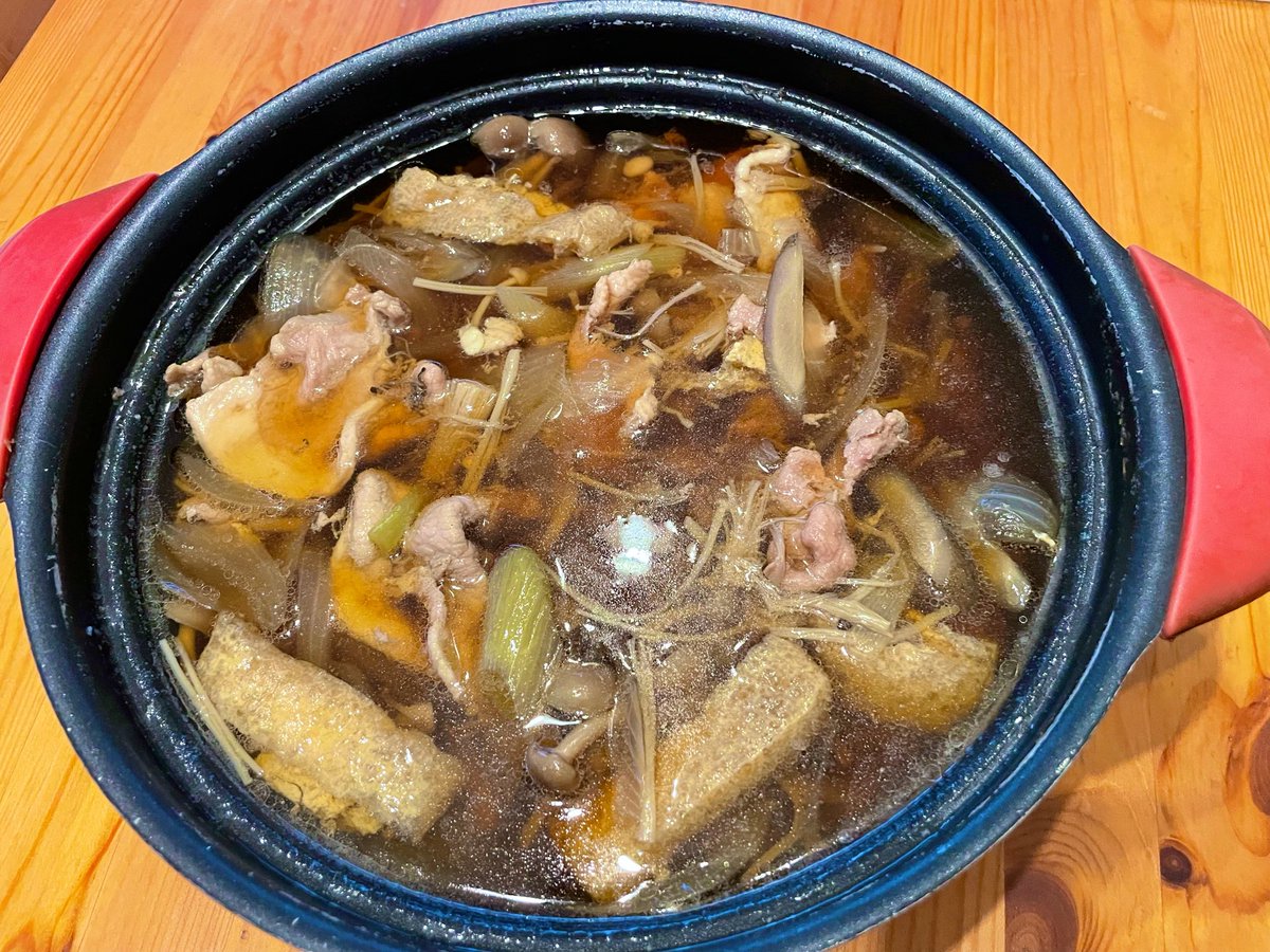 yachi8386's tweet photo. 肉汁うどんが食いたくて、
うどんを打った。
てか打ちすぎた……
きっと明日も明後日もうどんになるなこれ。 https://t.co/1iVK9UBmOx