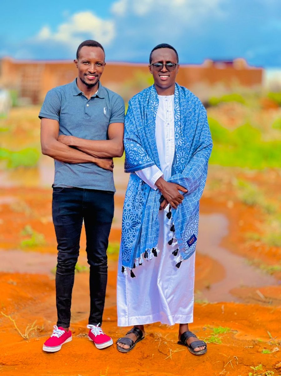 Alex2rinawe's tweet photo. While in the semi arid vegetation of Dhusamareeb, I met this Somali brother who made it easier for me. Being nice and accommodating costs absolutely nothing though its a choice. https://t.co/JAZzoboU99