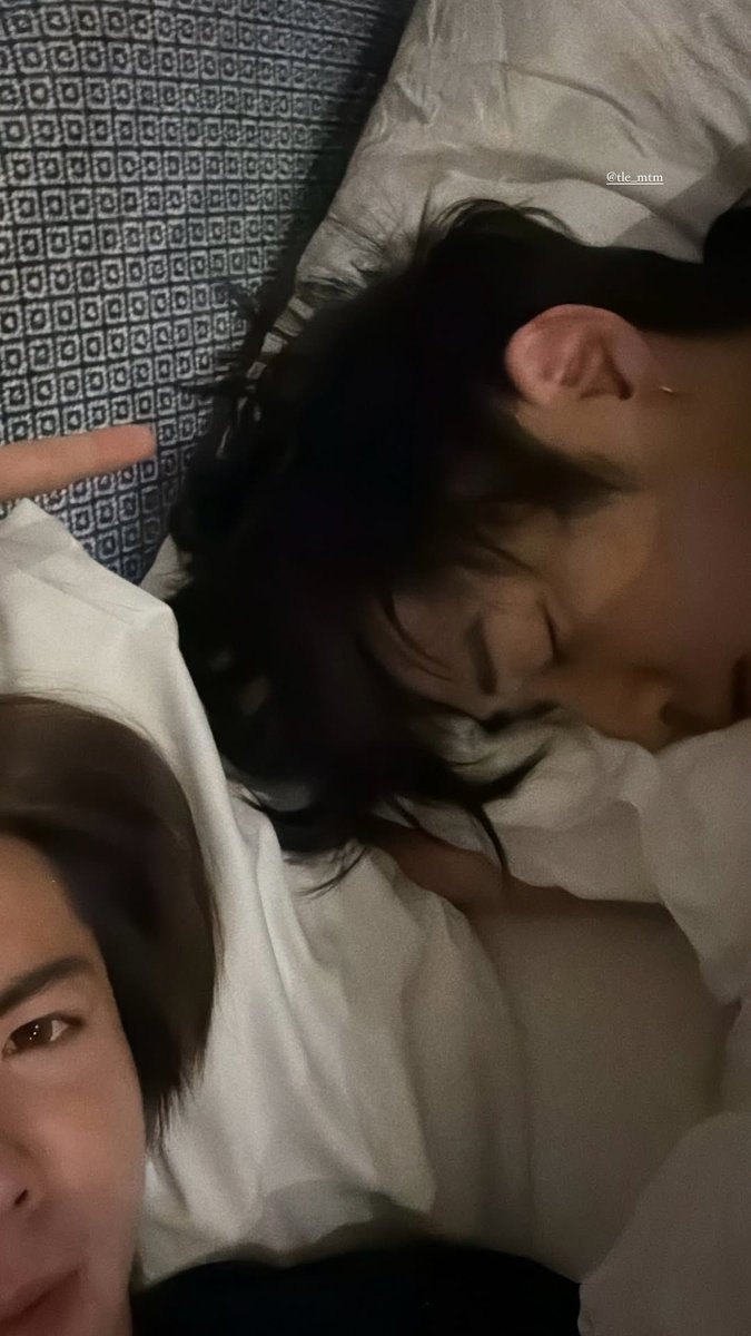 kanmkanmnn's tweet photo. ก็นอนด้วยกันมาตลอดเลยนี่นา https://t.co/390dEpflZK