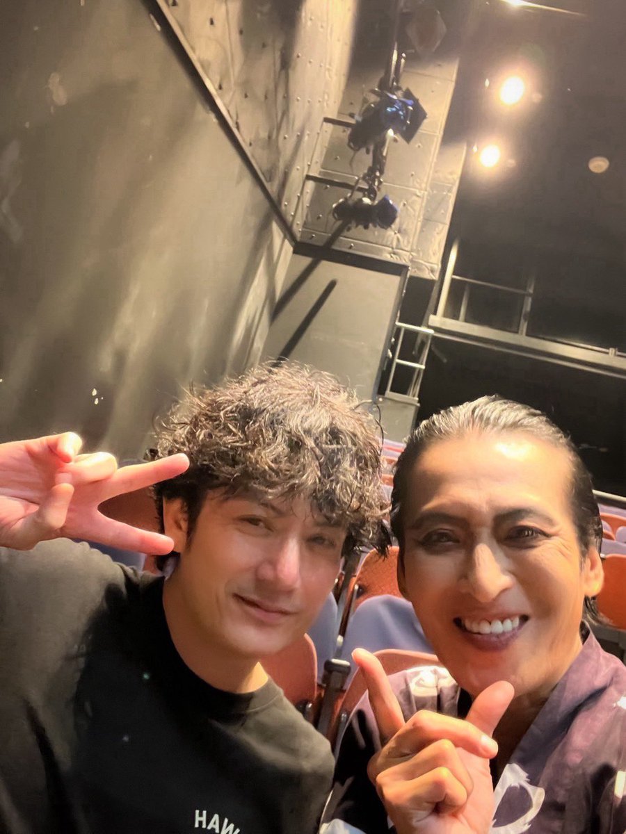 _t_s_u_h_i_r_o_'s tweet photo. 舞台
30-DELUX NEXT STAGE THEATER
『オレノカタワレ～紅蓮の章～』

観に行ってきた！！

ミッキー良かった！！
さすがの存在感

#オレカタ紅蓮
#オレノカタワレ

#大沢樹生
#佐藤アツヒロ https://t.co/tEgRBvpV5w