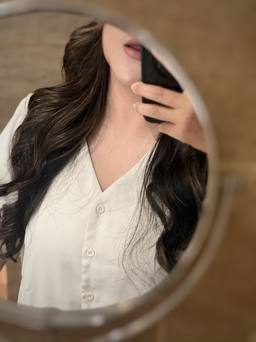 MissJoel_'s tweet photo. Ng*w* sambil online meeting ternyata seru juga ya 😝 https://t.co/dVefdB5qaY