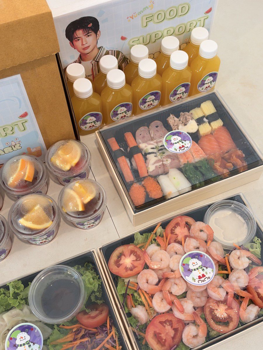 aboutmarkpakin's tweet photo. 🍱 Food Support for #RoundOneSeries 🥊✨

สำหรับมื้อเที่ยงที่ผ่านมา จัดส่งอาหารครบเซ็ตเติมพลังให้มาร์คเรียบร้อยค้าบ 🍽️

Thank you for your support @MMelon555 🙏🏻💙

#ภาคินกินอะไร
#mmarkpkk #kkramm https://t.co/e6WB9F5t8v