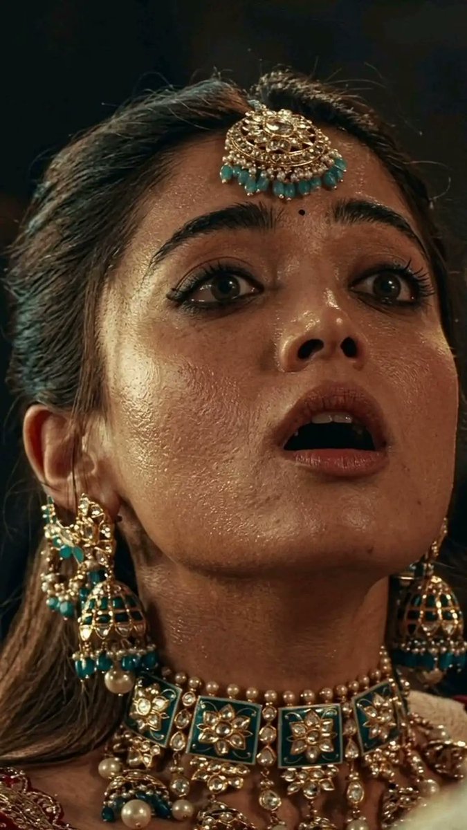 vasu909m's tweet photo. Yarune Theriyala bus la travel pananum bothu sudden ha kunja puduchi nasukraran

Ipo na ena seiya ? https://t.co/ukSoLBXLPc