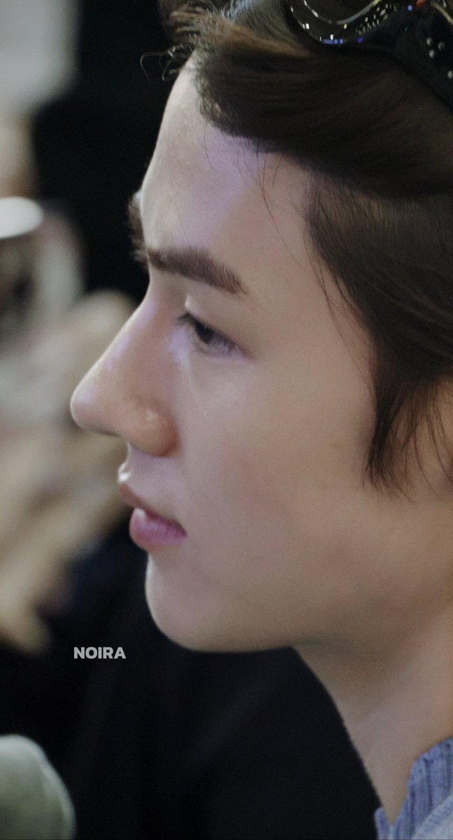 jxxmeokbap's tweet photo. น้องออมบอกว่าหน้าผากกับจมูกตัวเองเหมือนแม่ ส่วนปากน่าจะเหมือนพ่อ ละตอนท้ายบอกด้วยว่าแบบ “คุณแม่ผมสวยใช่มั้ยล่ะครับ?” ฮืออ . . ขอบคุณยีนดี ๆ จากพวกท่าน น้องออมก็โตมาสวยหล่อมากเลย 🥹🤲🏻♥️ https://t.co/uj3Df6uq9p