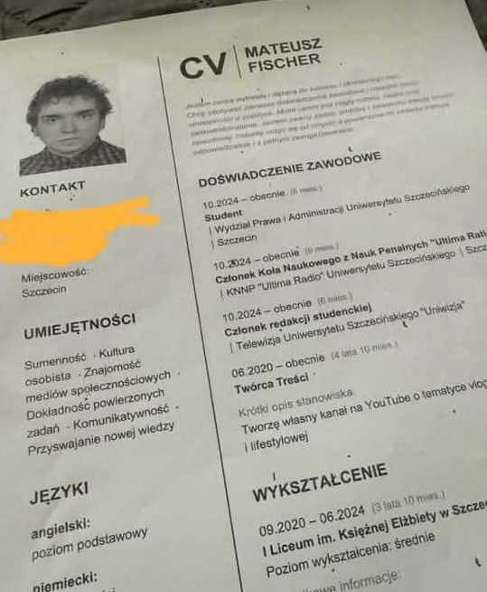 sojdziazysio's tweet photo. Pierwszy dzień w HRze i taki widok... zaprosić go na rozmo kwalifikacyjne? https://t.co/x6Cxd4uA9g