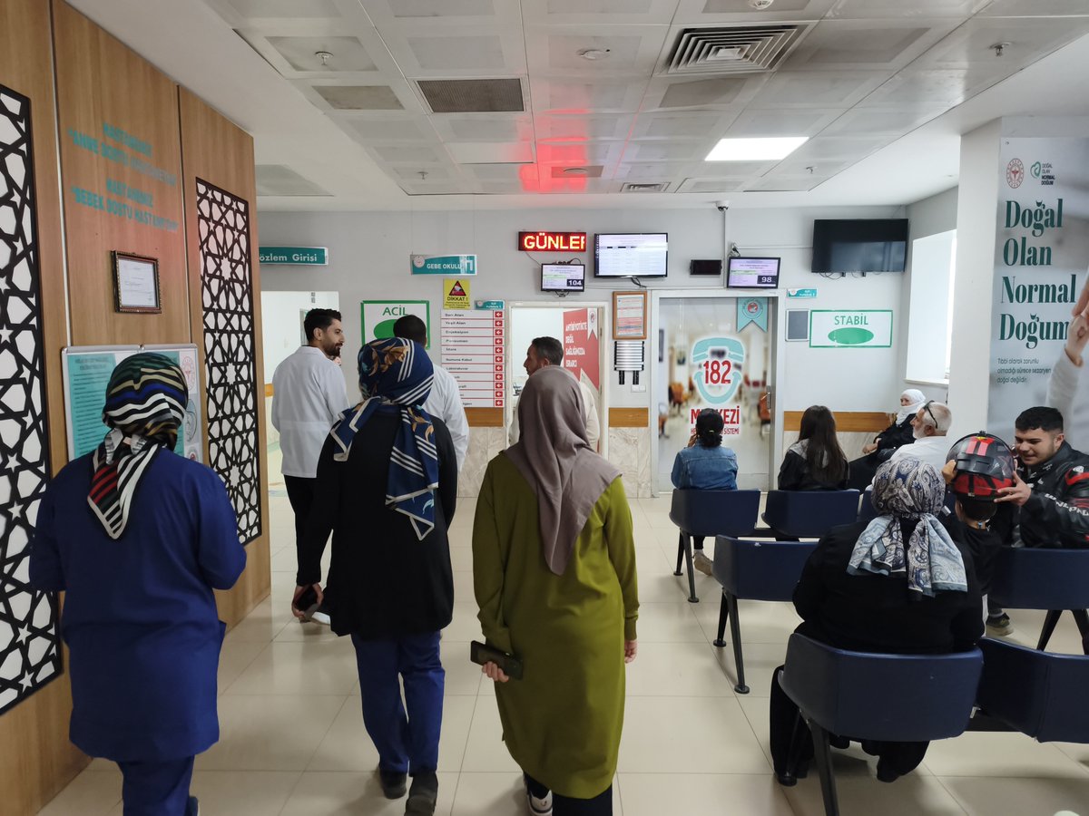 bitlisahlatdh's tweet photo. Ahlat Devlet Hastanesi Yönetimi olarak, Sağlıkta Kalite Standartları gereği hastanemizde kapsamlı bir bina turu ve alan değerlendirmesi gerçekleştirdik.
İdari ekibimizin katılımıyla yürütülen saha çalışmaları kapsamında; https://t.co/YQystXqu4L