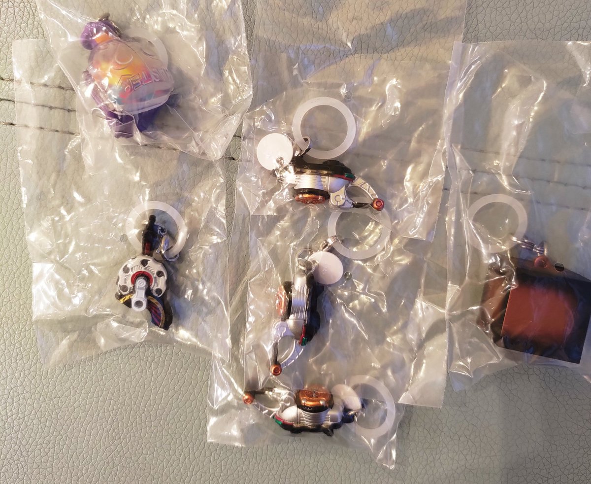 k_yuuki0904's tweet photo. 一旦こんな感じ、アストロスイッチと交換したいから、絶対に渡せるとは限らないけど、欲しいのあれば https://t.co/6r6WYeZUXU