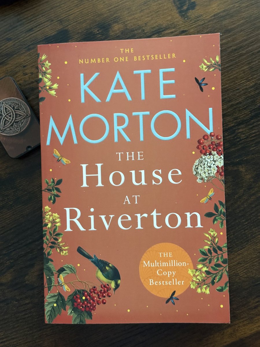 Elleaay3u's tweet photo. Kate Morton books are exquisite. So much so, I bought a full set of 5. 

The House At Riverton:
A multimillion copy bestseller is here.

The summer of 1924 on the evening of a glittering society party, by the lake of a grand English country home, a young poet takes his own life.  The only witnesses, sisters Hannah and Emmeline Hartford, will never speak to each other again.

#fiction #booktweeter #penmacmillan #katemorton