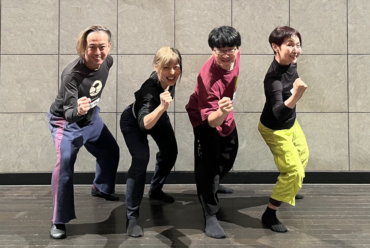 selenographica's tweet photo. 何かが満開に咲いたようなこの２日間。「シニア生きがいプログラム」@キタゲキ、来月がもう待ち遠しい。ご参加の皆さんが素直に預けてくださることに助けられ、もっと遠くに旅立てる感覚。皆さん本当にお疲れ様でした！ https://t.co/PofaR4E7Zq