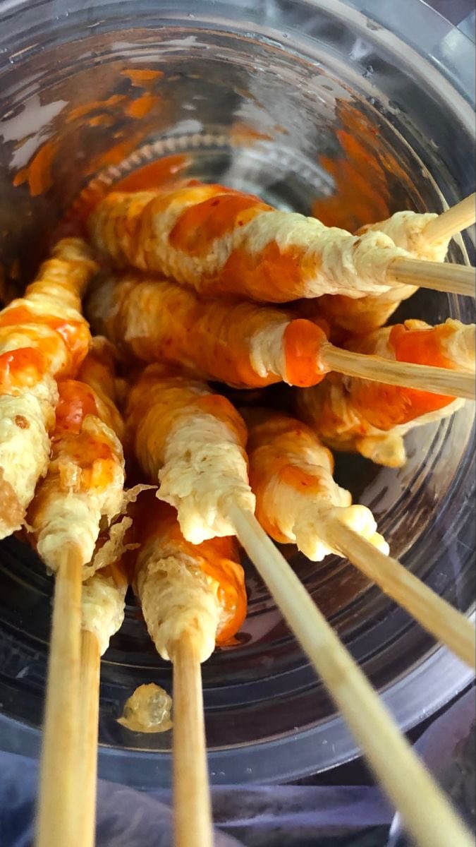 aenaheinm's tweet photo. kalian tim tahu bulat atau telur gulung by? 🤤 https://t.co/LJueHnCmPw