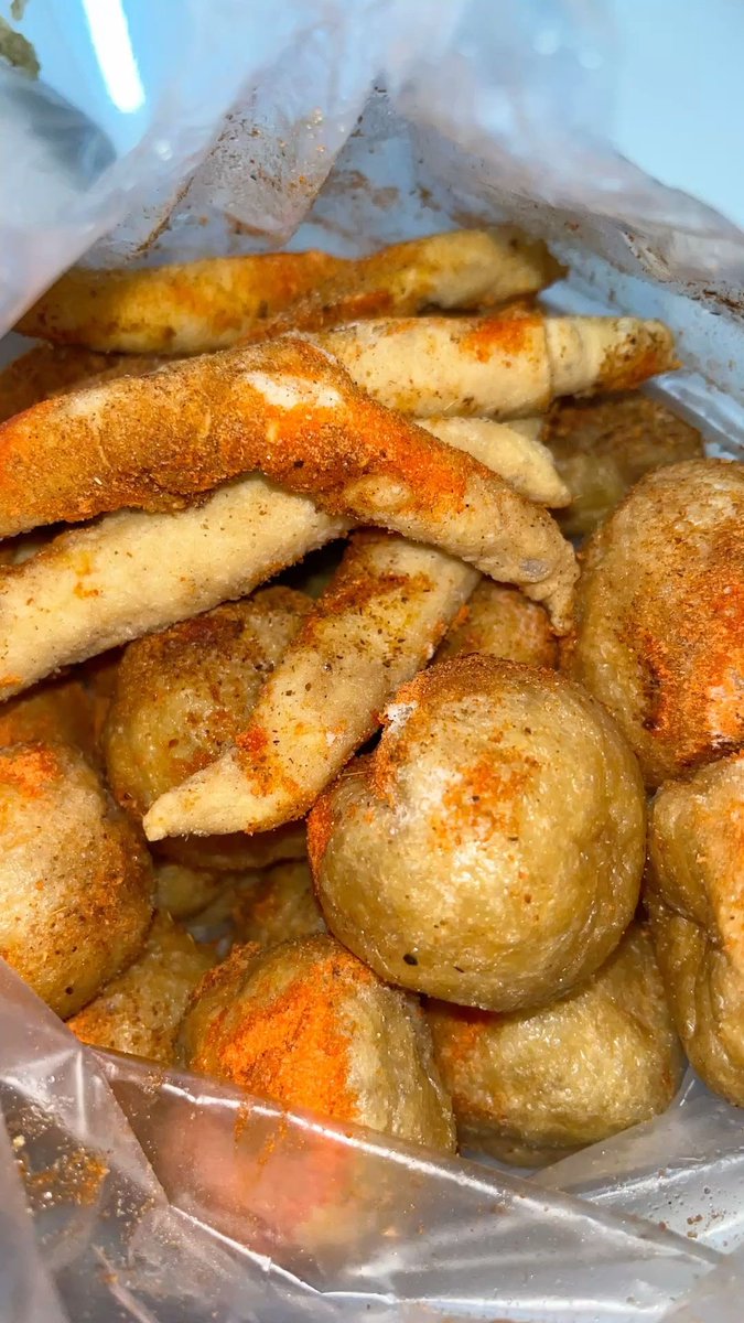 aenaheinm's tweet photo. kalian tim tahu bulat atau telur gulung by? 🤤 https://t.co/LJueHnCmPw