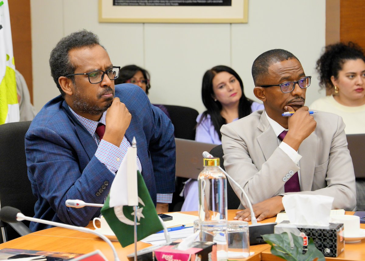 PakFightsPolio's tweet photo. Prime Minister’s Focal Person for Polio Eradication, Ms. Ayesha Raza Farooq, chaired a morning review meeting with the National Polio Core Team, Provincial Coordinators and their core teams to review progress and key outcomes of the September Sub-National Immunization campaign.

The campaign, held from 21–27 September across 112 districts, reached 28.2 million children with polio vaccines, with more than 273,000 frontline health workers working across communities to protect children from polio.

The meeting reviewed campaign performance, progress in reaching missed and high-risk children, and priority actions needed to address remaining gaps and sustain momentum.

Dr. Jamal Ahmed, WHO Director for Polio Eradication, also participated in contributing technical perspectives to the review and discussions on priorities for interrupting poliovirus transmission.

Ms. Farooq emphasized continued urgency, accountability and strong coordination at all levels, with a clear focus on reaching every missed child and sustaining progress towards a polio-free Pakistan.

#EndPolio #PolioFreePakistan #PolioEradication #VaccinesWork #ForEveryChild #FrontlineHeroes #publichealth
[Polio Eradication Pakistan, Polio Vaccination Campaign, Polio-Free Pakistan, Immunization Drive, Frontline Health Workers]