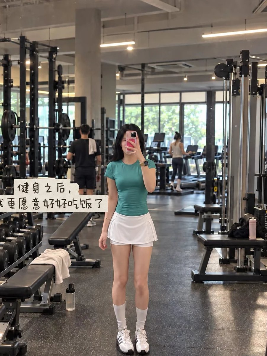 lucy84450178's tweet photo. 认真生活
健身后去阿勒泰旅游
宝宝们有没有一起的
找一个旅游搭子一起 https://t.co/QNOovGopCV