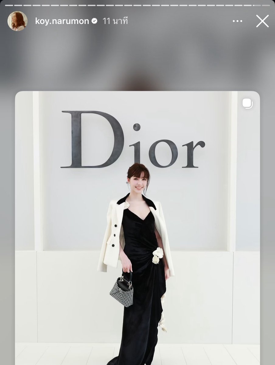 KMayaKwangbae's tweet photo. ลูกสาวก็เป็น BA DIOR ลูกสะใภ้ก็เป็นBA DIOR 

LINGORM BA DIOR AT PFW #DiorSummer27xLingOrm https://t.co/oF3VkyTCUq