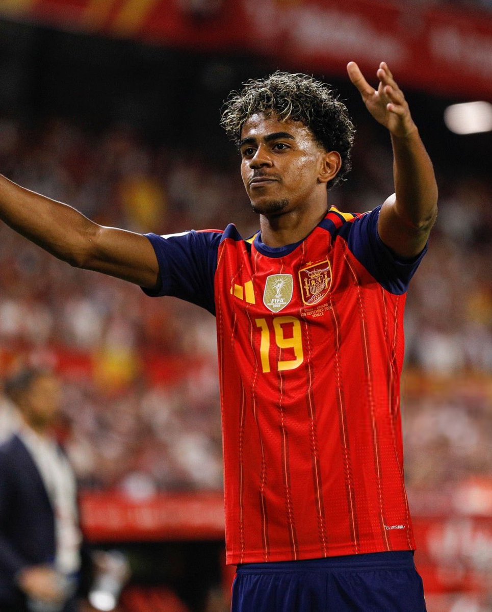 _BeFootball's tweet photo. 🚨 Lamine Yamal 🇪🇸 a marqué hier soir SON PREMIER DOUBLÉ en sélection depuis 2 ans. https://t.co/3UVbGULRfa