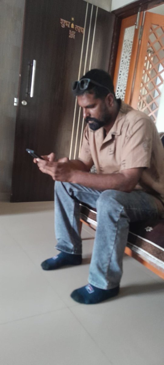 roncool123d's tweet photo. @HeroFinCorpLtd @RBI your agents are visiting my home daily and harassing me. This repeated home visit is causing serious distress to me Please stop this harassment immediately and I request urgent intervention and a written resolution.
8200053199 firojbhai https://t.co/DLqA5dIJDY