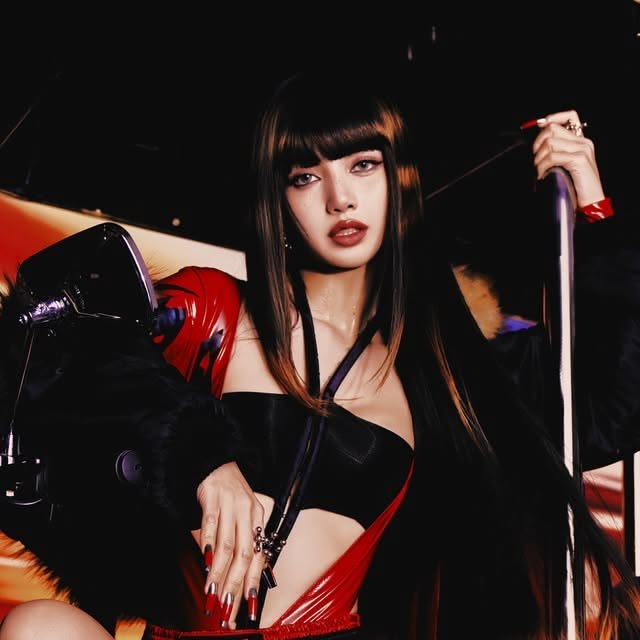 LALISA_twts's tweet photo. 📊 #SaWaDiKa hashtag has now surpassed 1 BILLION VIEWS ok TikTok in just 26 days after #LISA made her solo comeback. 🔥

#LISA_SaWaDiKa @wearelloud https://t.co/0fy0hpo4FA