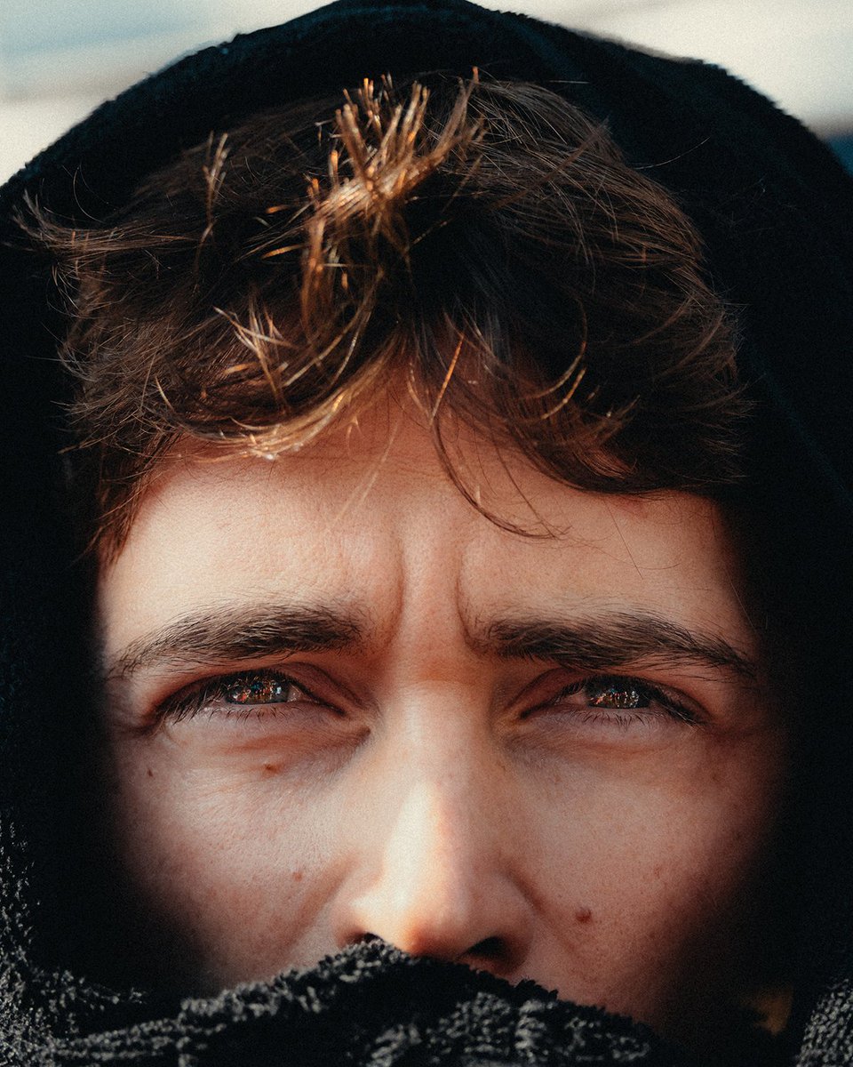 ScuderiaFerrari's tweet photo. Up close with Charles 👁️👁️ https://t.co/Uwe3YozdvX