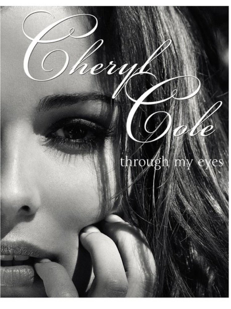 AloudersReddit's tweet photo. On this Day in 2010(30 Sep 10)

Cheryl launched her book Through My Eyes which is one of her autobiographies. Here's Cheryl at Waterstones on her book launch. https://t.co/ZYzYZ1FmJE