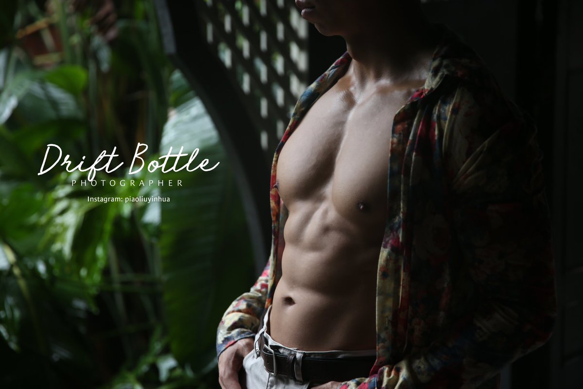 piaoliuyinhua's tweet photo. #photography #guys #fitness #malephotography #portrait #portraitphotography #asianmen #malemuscle #asianmuscle #gay #gaymuscleboy #gaymusclehunk #hunk #asianman #malemodel #男體 #男体摄影 #男生私房写真 #体育生 #健身模特 #asianboy #肌肉男 #健美
出镜:@kevinlinhun1988 https://t.co/AB24ivP8Yq