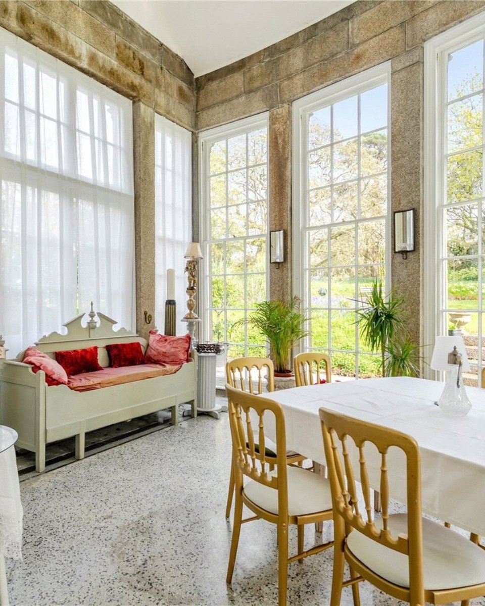JS_Cornwall's tweet photo. New listing
Holman Park, Camborne, Cornwall
Guide price £350,000

A magnificent one-bedroom two-storey apartment centred around Roswarne House’s sweeping orangery.

https://t.co/QQNRLDslci

#cambornepropertysales #holmanparkproperty #countryhouseapartment #cornwallestateagent https://t.co/bly93DvNZc