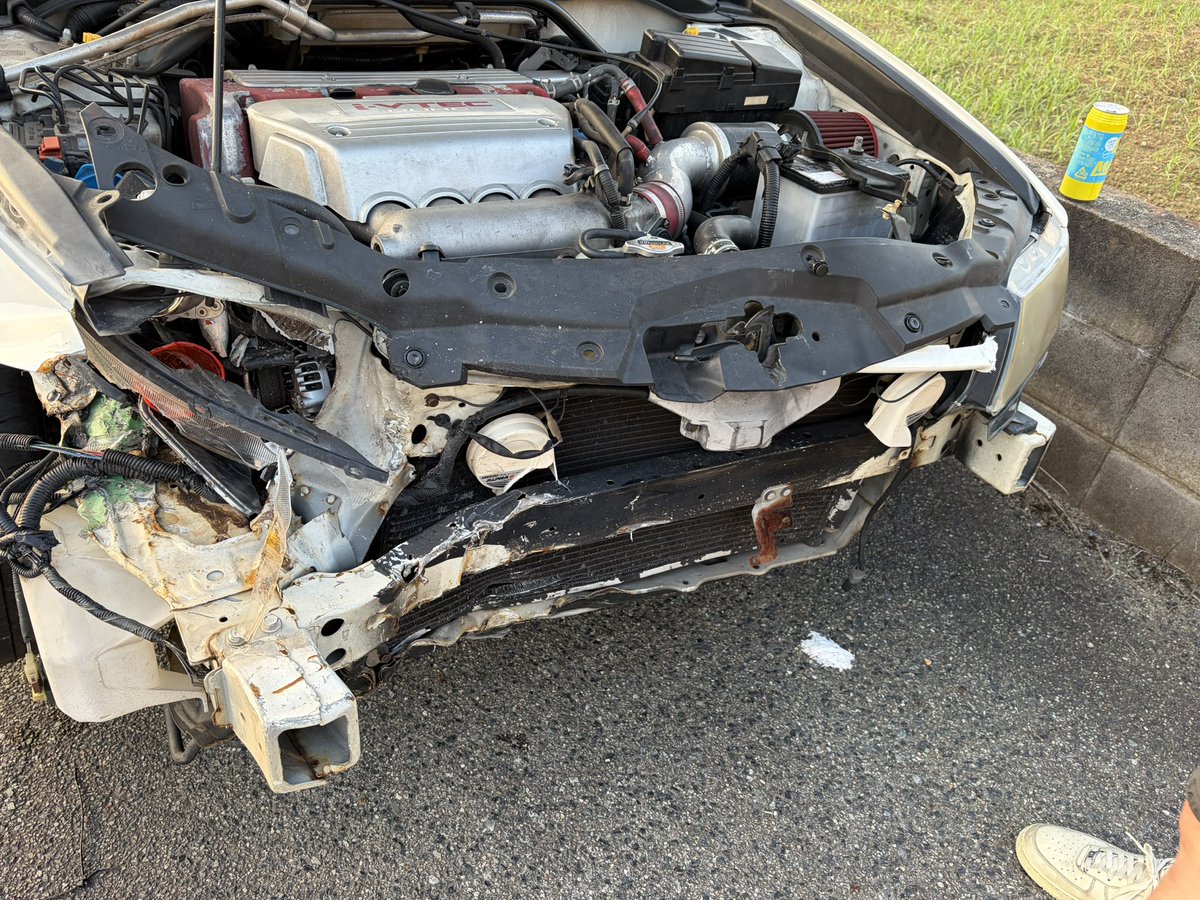 ncp911087199's tweet photo. アコードユーロR CL7 6mt
丸車でいる子おらへんかなぁ
前ぶつ��てるからラジエーターとフロン��バンパー、フレーム直せば他はめっちゃきれい
車検はまだある
#車売ります
#部品取り https://t.co/RoBYJKSC8D