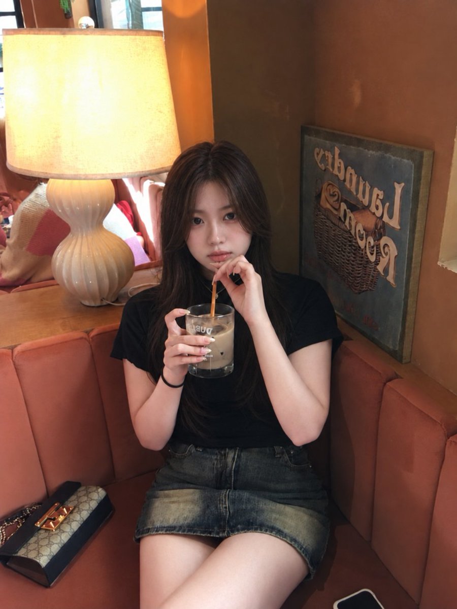 khy730147's tweet photo. #정병계_𝕏친소 #우울계_𝕏친소 #청주 #건오 #오프 #맘눌뎀
아 개심심하당..
호구 한명 잡고싶네 ㅋㅎㅋㅋ https://t.co/9XS078RT4I