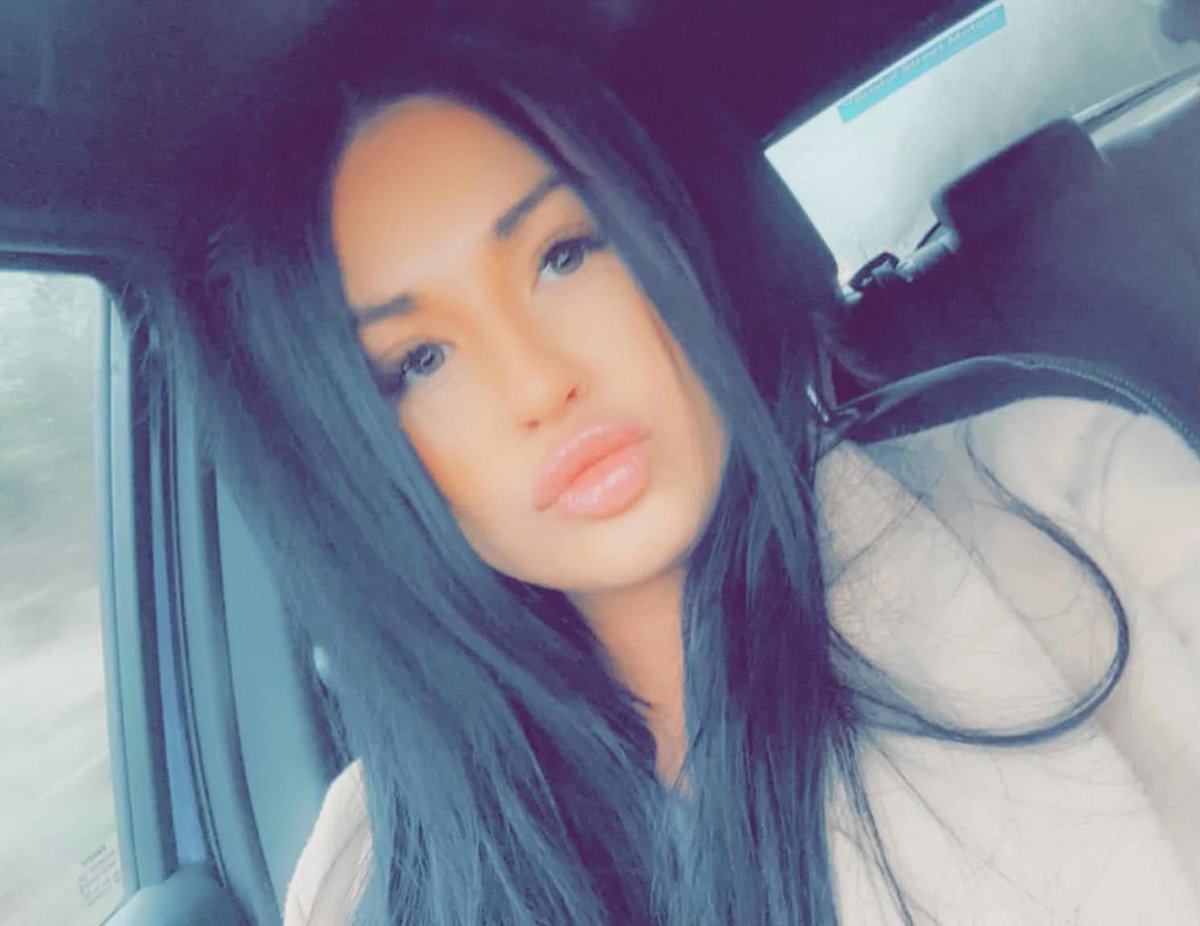 Chloxxoe's tweet photo. Good morning you filthy lot💋from your fav milf✨ https://t.co/i7G8akD04E