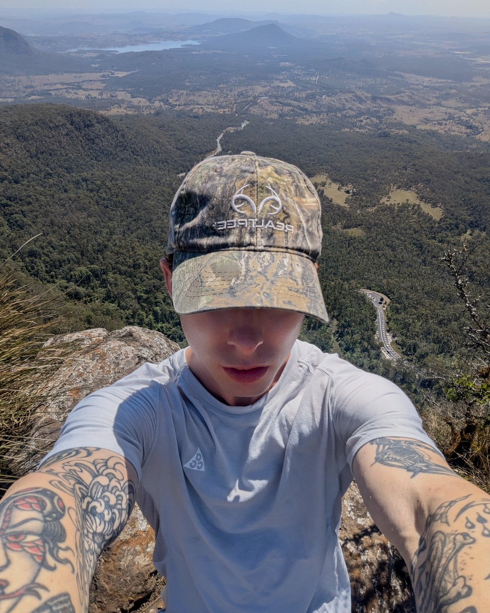 longjohnsilvrrr's tweet photo. From my hike on the weekend :) https://t.co/4RXtrhIkzS