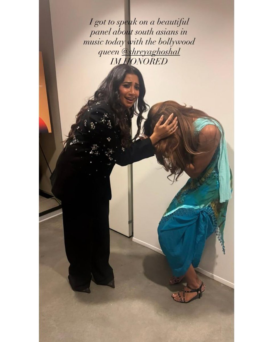 ZoomTV's tweet photo. KATSEYE’s #LaraRaj has the sweetest starstruck moment meeting #ShreyaGhoshal! Calling her the “Bollywood Queen,” Lara shared her excitement after joining the legendary singer for a conversation on South Asian music and culture at the Recording Academy’s panel in Los Angeles. 
[ KATSEYE, Lara Raj, Shreya Ghoshal, Bollywood Singer, South Asian Music, Music, Entertainment, Celebrities, Zoom TV]

#zoomtvtrends #shr34