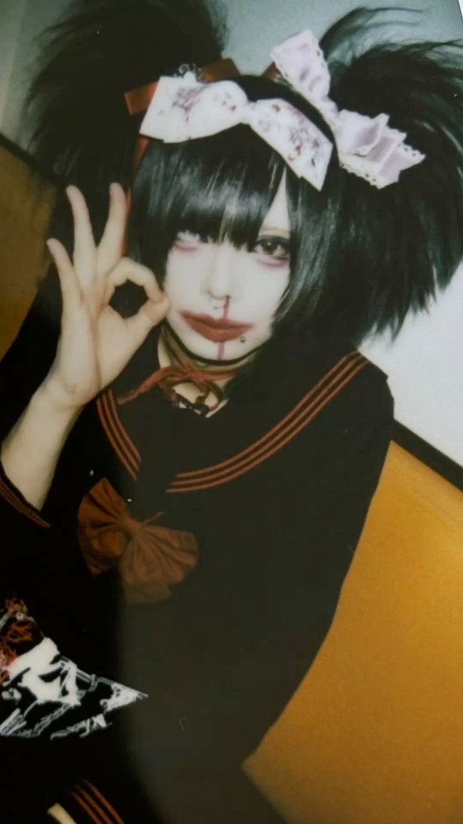 zansatsubiyo_ri's tweet photo. honmei that takes selfies like a 40 year old mom on facebook but mogs in chekis https://t.co/VgM43UdUSQ
