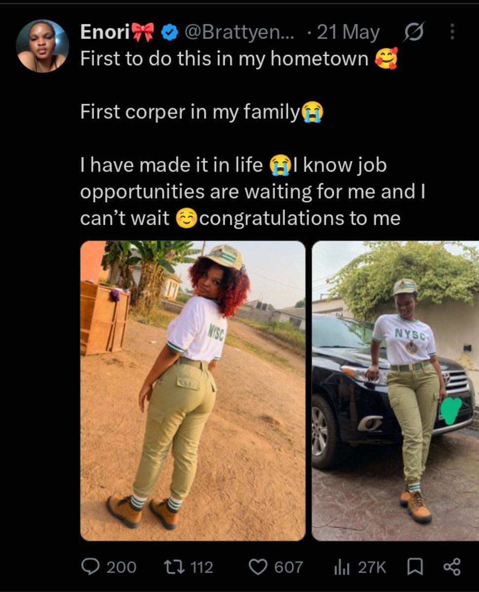 Lbdeyforyou's tweet photo. Same person btw, why are you graduating backward 😂 https://t.co/gSliVenaVB