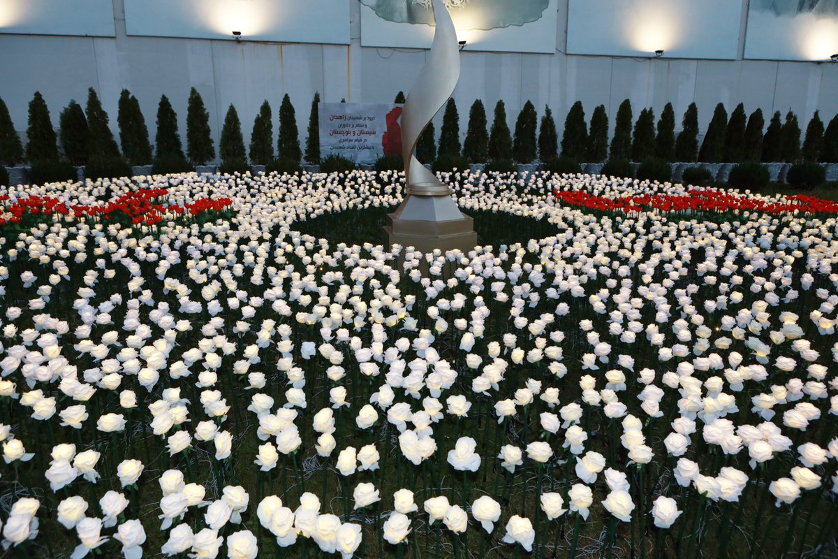 M_Rajavi_Iran's tweet photo. امروز ۸‌مهر، چهارمین سالگرد واقعه «#جمعه_خونین_زاهدان» است.
قلب‌ها در سراسر کشور از خشم آکنده شد اما اراده قیام و سرنگونی صد بار بیشتر صیقل خورد و هیولای سفاک ولایت فقط بر تابوت خود، میخ دیگری کوبید. بعد از آن جمعه‌های زاهدان و سراسر ایران، هم از صدها شهید و مجروح #بلوچ خون جگر است و هم از شجاعت و بی‌باکی دلیران #بلوچستان غرق افتخار.