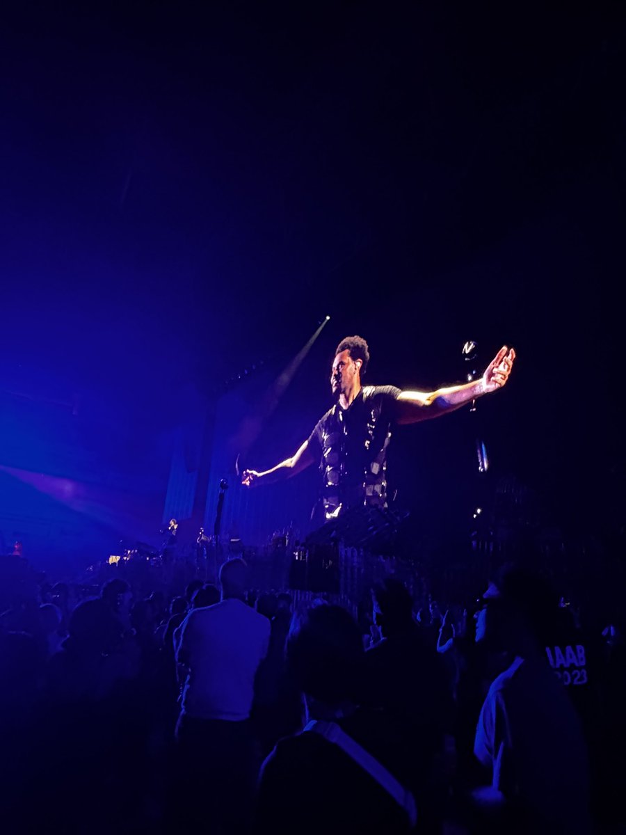 oyaoyaaoya's tweet photo. ktemu ayang @theweeknd https://t.co/zki6ZcatPv