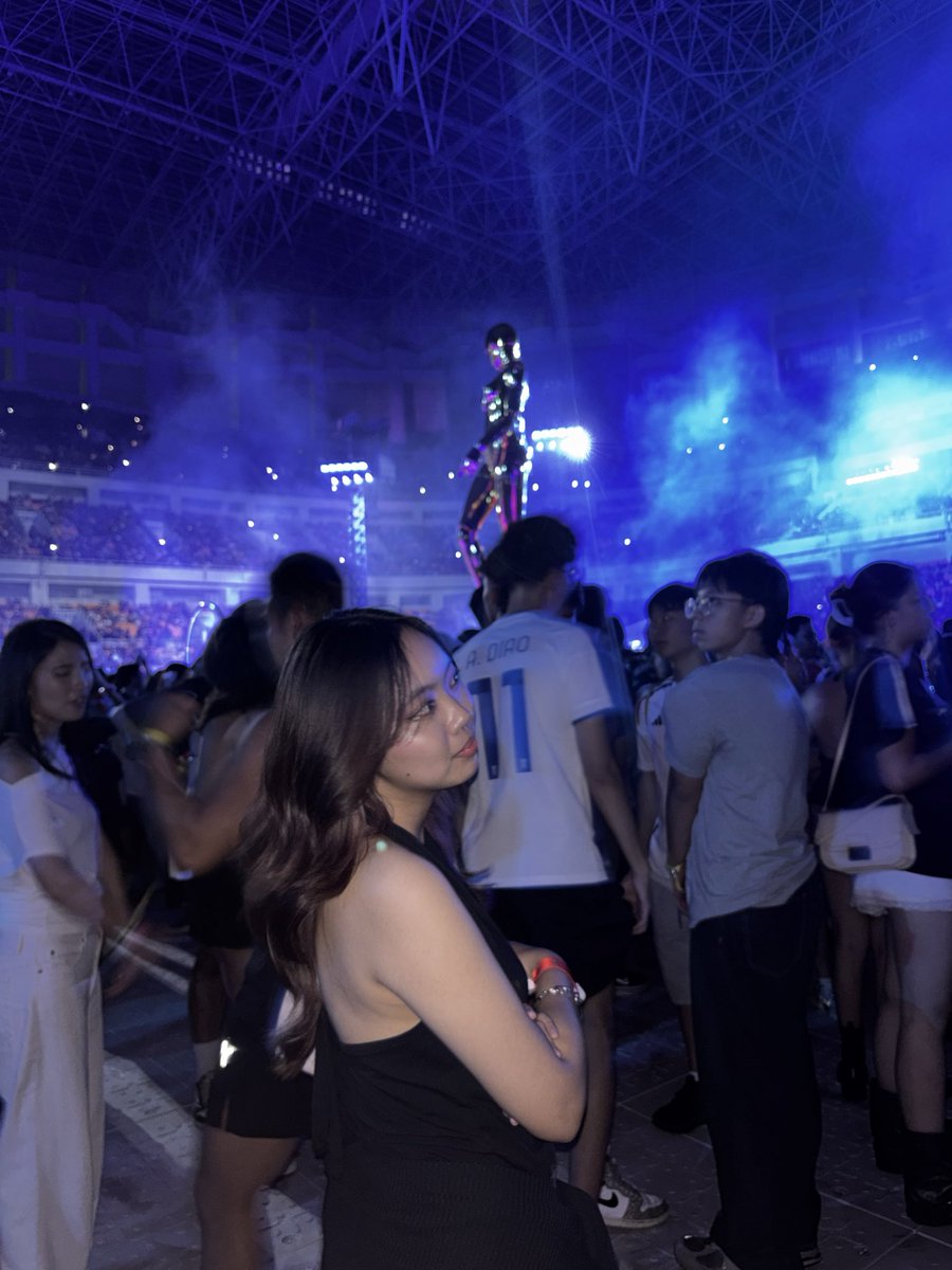 oyaoyaaoya's tweet photo. ktemu ayang @theweeknd https://t.co/zki6ZcatPv
