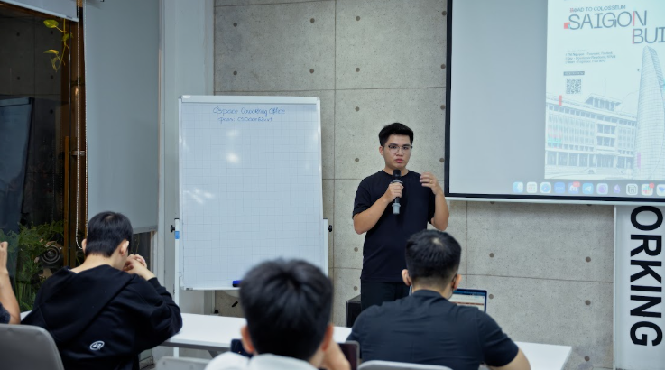 Vivian_HHN's tweet photo. Before attending Road to Colosseum @SuperteamVN @solana: Sai Gon Builders Meetup, I was a little nervous.
coming from a non-tech background, I wondered: would I actually understand the sessions, or spend the evening trying to keep up?
#RoadToColosseum #ProofOfBuild https://t.co/JX0LaVCTtz