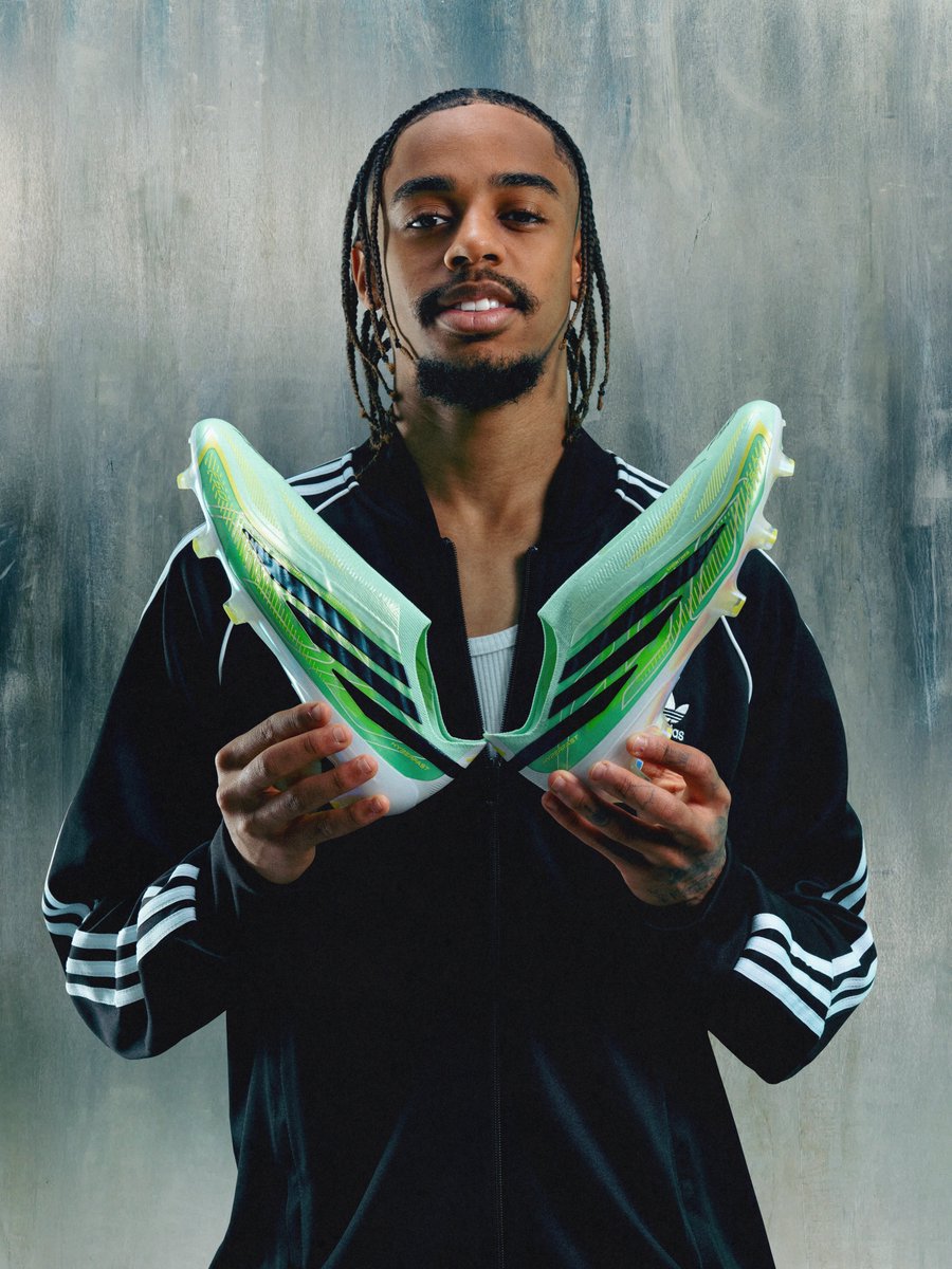 LFC's tweet photo. pick your side. team Pred 🆚 F50?

@adidasfootball https://t.co/UBB7KMUy5i