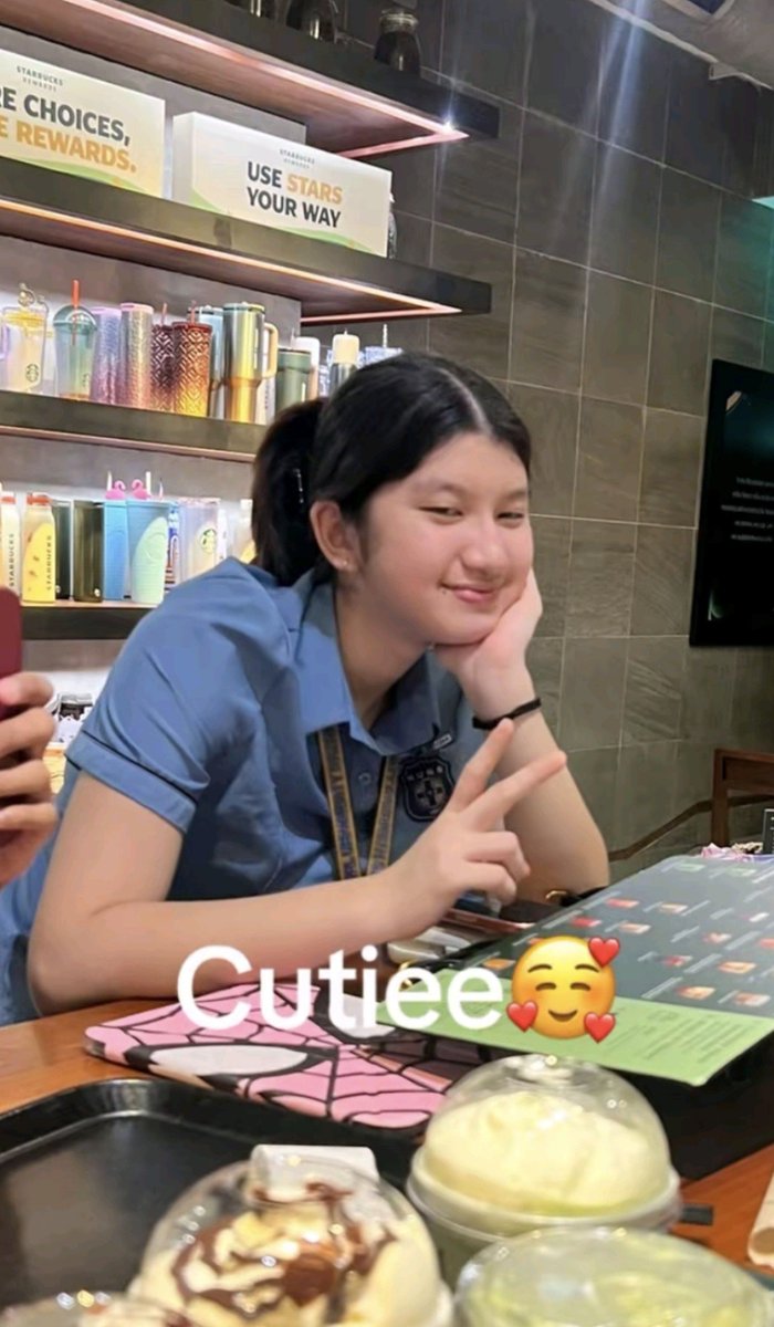 Karissa0__'s tweet photo. May sarili ka tlgang ringlight 🤩 

GANDAMO 💚 https://t.co/VSs1ztYdRU
