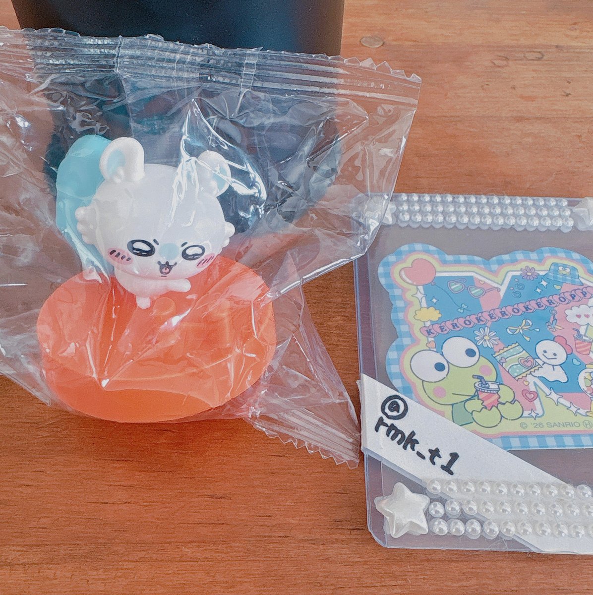 ccake_info's tweet photo. ウインナーを唐揚げにしてみたんです。
纏った衣を脱ぎ捨てられました
秋だから、衣替えかな
風流ですね。 https://t.co/xzUKJikY1c