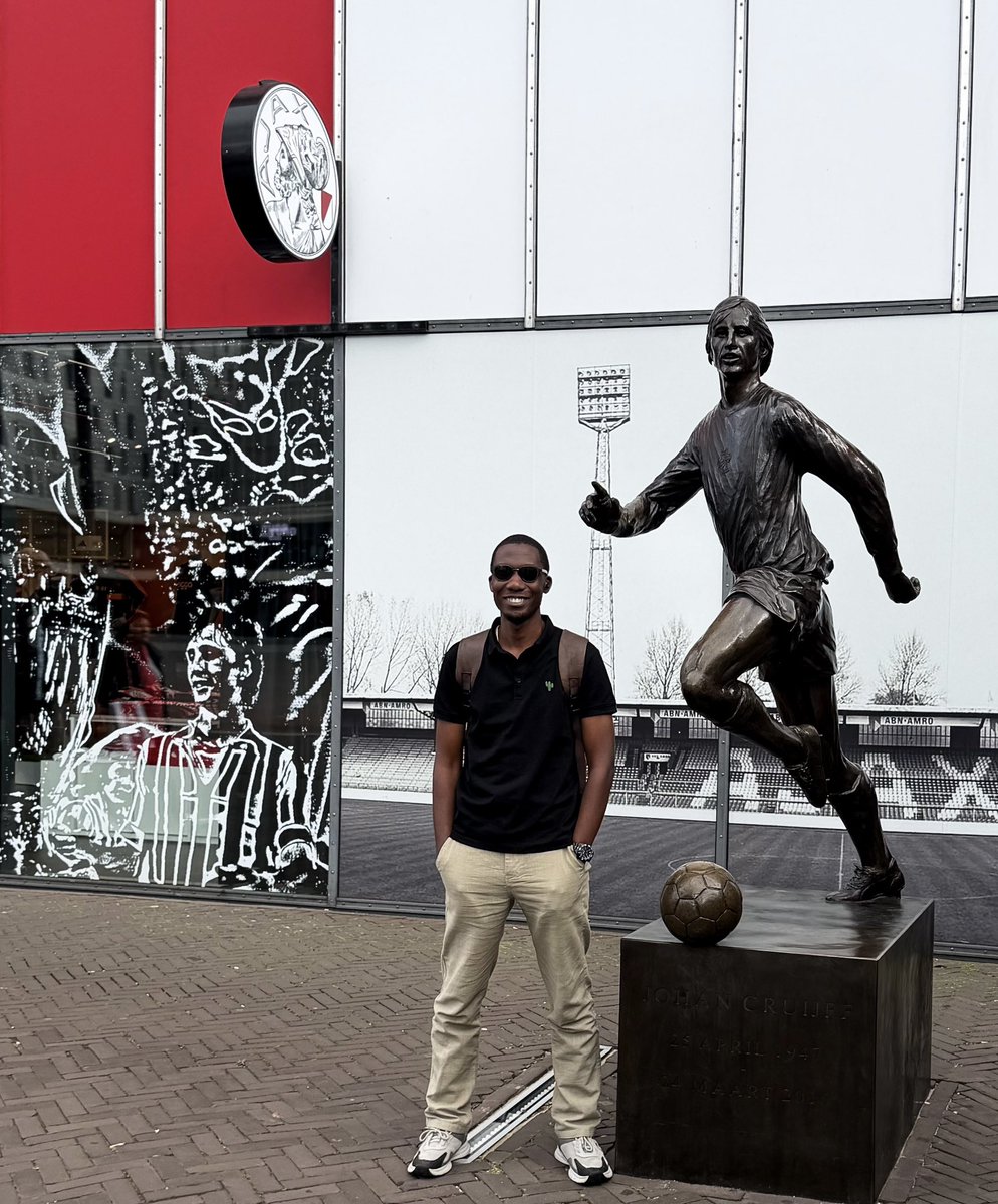 shabanimajidy's tweet photo. Just me paying my respects at the Johan Cruyff ArenA. A tribute to a man whose vision, philosophy, and football changed the game forever. His legacy goes far beyond the pitch. 🐐
#Amsterdam #Nertheland #FootballTwitter https://t.co/X5FE0GR6I0