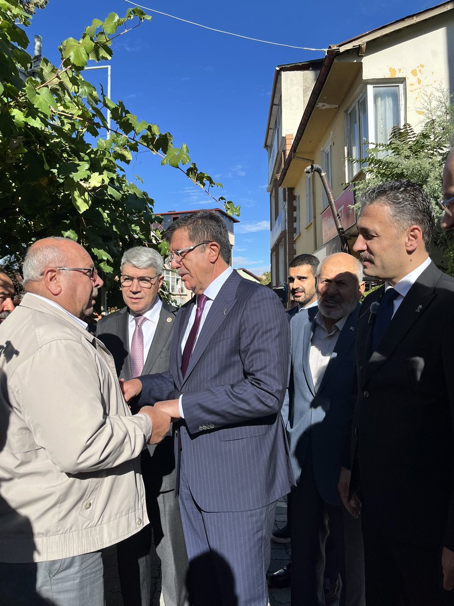 ZeybekciNihat's tweet photo. 📍 Pertek | Tunceli

Türkiye Yüzyılı Buluşmalarımız kapsamında Pertek’te hemşehrilerimizle bir aradayız.

Gönül gönüle veriyor, taleplerini dinliyor, Türkiye Yüzyılı hedeflerimiz doğrultusunda birlikte yürüyoruz.

Samimi sohbetleri ve sıcak karşılamaları için tüm hemşehrilerimize teşekkür ediyorum.
