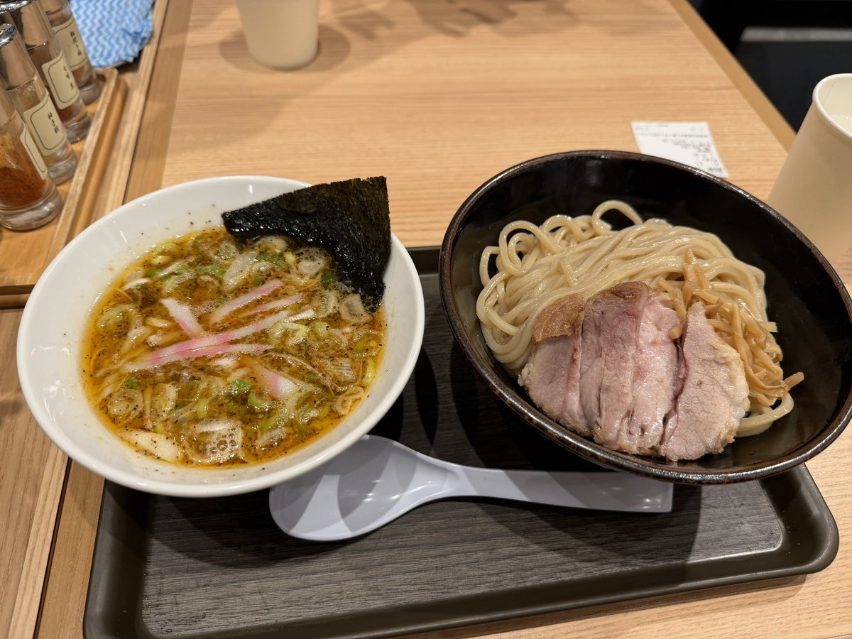 samansachansan's tweet photo. ずるずる(´･ω･`) https://t.co/WI1APjAlbi