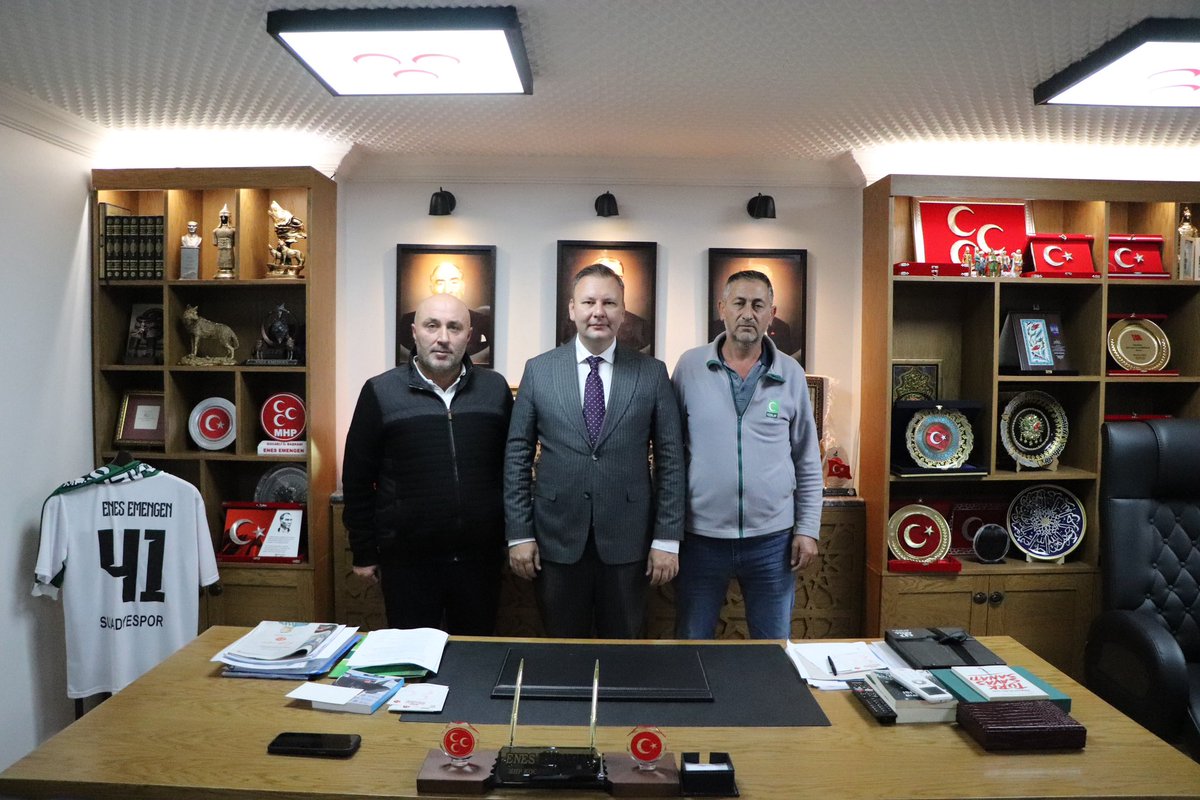kocaelimhp41's tweet photo. İl Başkanımız Enes Emengen, Gülbahçe Mahalle Muhtarı Ahmet Aslan’ı İl Başkanlığımızda ağırladı.

Nazik ziyaretleri için kendisine teşekkür ediyoruz.

#MHP #KocaeliŞahlanıyor #YalnızDeğilsin https://t.co/1A0M5ak5lD