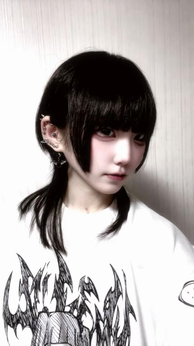 i_Ru_OxO's tweet photo. 髪短くなった僕も好き？
#自撮り界隈 #自撮り界隈さんと繋がりたい #美男美女さんと繋がりたい   #雰囲気1mmでもいいと思ったらいいね  #地雷系  #量産 https://t.co/XRnmn7hzsF