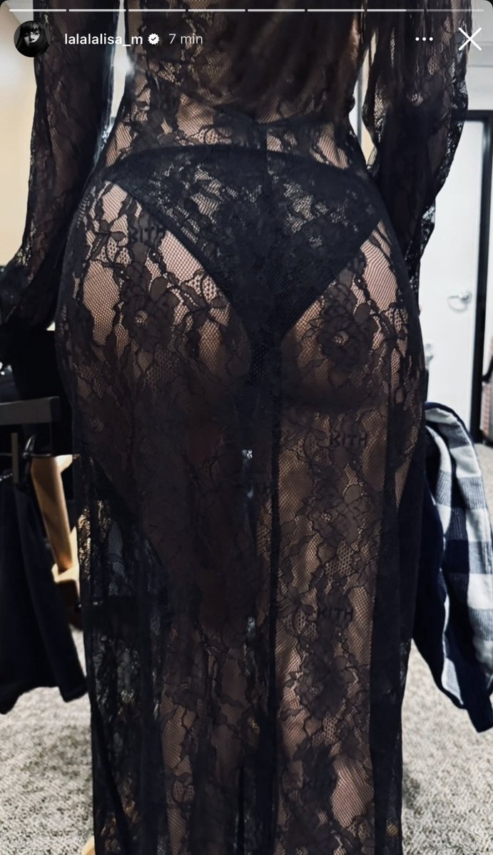 P1Striker's tweet photo. Sou completamente viciado nesse corpinho, principalmente o rabinhou 😵‍💫😵‍💫😵‍💫

#Lisa #LalisaManobal #lalisa https://t.co/RPxTNteeVa