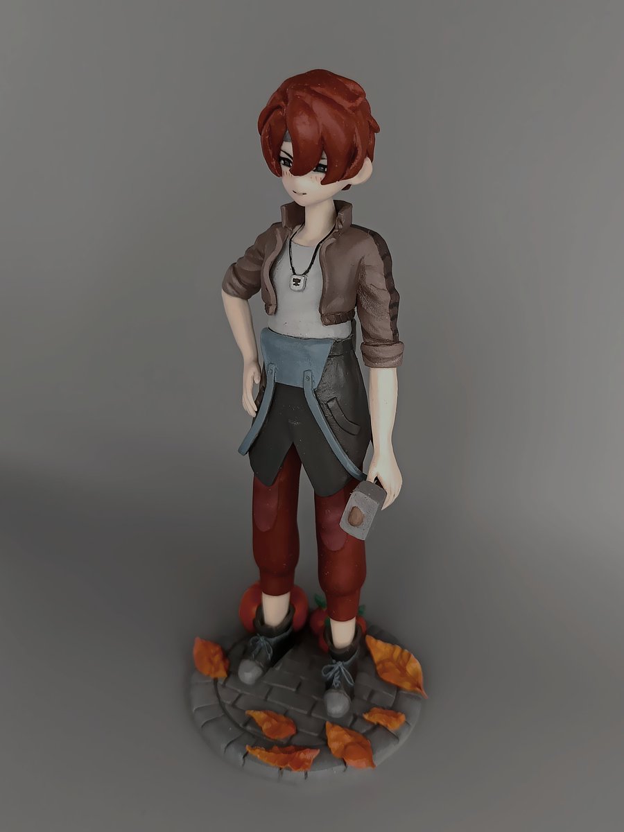 SDiskordia's tweet photo. I finished the March figure for the @_VGen_ challenge! 
It was fun, and now my husband is standing on my shelf.
Fully sculpted by hand using polymer clay and painted with an airbrush and standard brushes.

#Vgen #fieldsofmistria #fomMarch #clayfigure #handmade https://t.co/RSVk7Xn6W5
