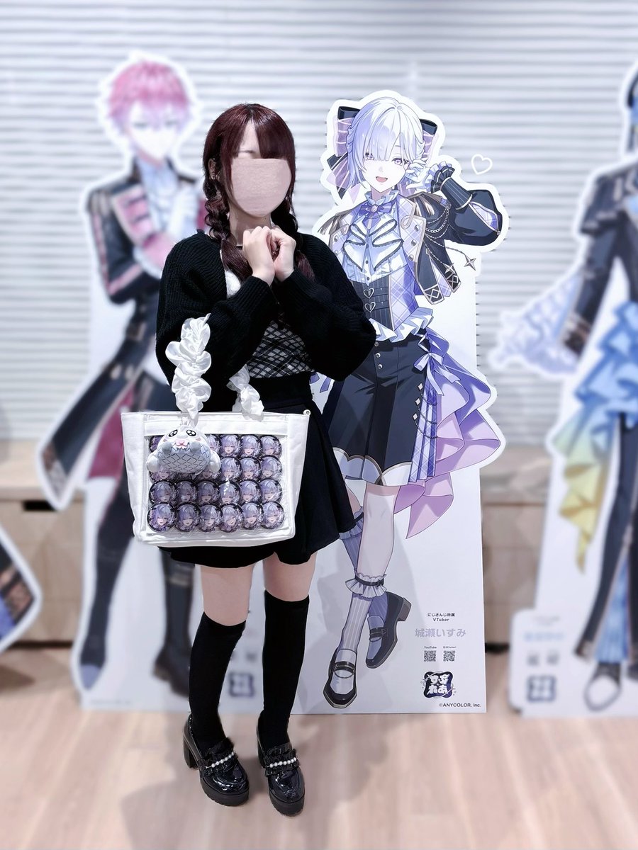oshiro_si1223's tweet photo. HMVPOPUP行ってきたよ〜❕🎀
1周年のいすみゃも可愛くてだいすきです♡
2年目も幸せな思い出たくさん作れますように♩

❥ #すぷれあ1stAnniversary_HMV #いすみいいこ https://t.co/GMFAHAFd9I